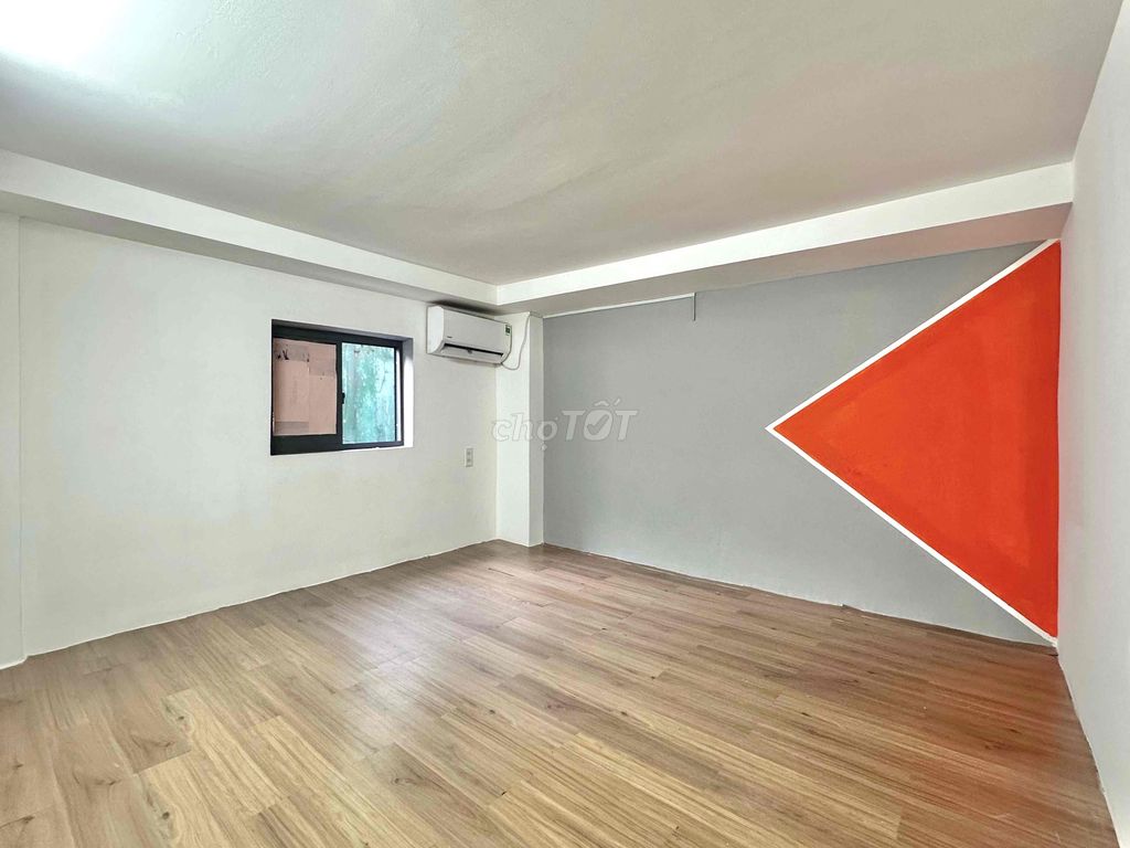 It's the owner who rents a room - two bedrooms.