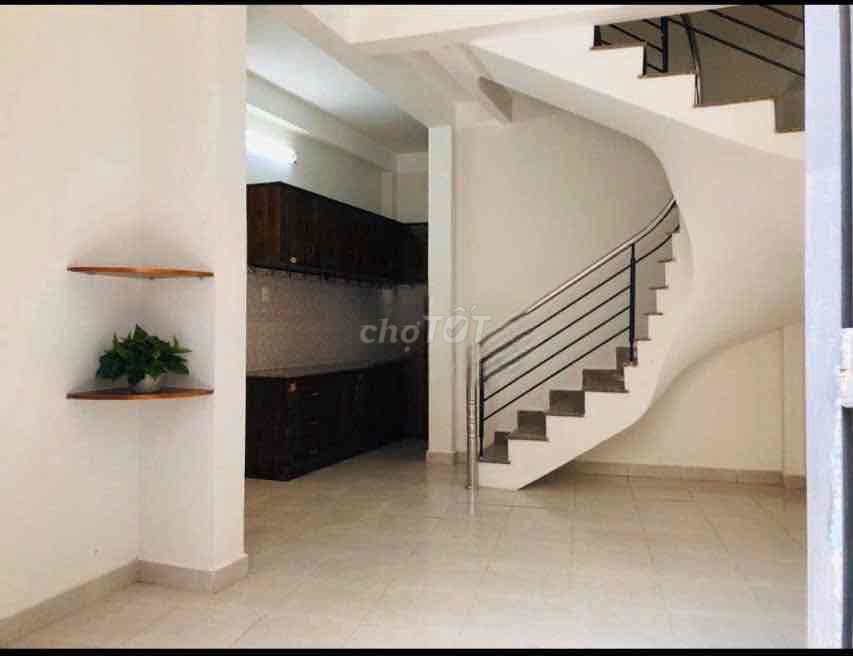 Three floors of Vạn Kiếp-- two bedrooms-- two toilets-- ten million.