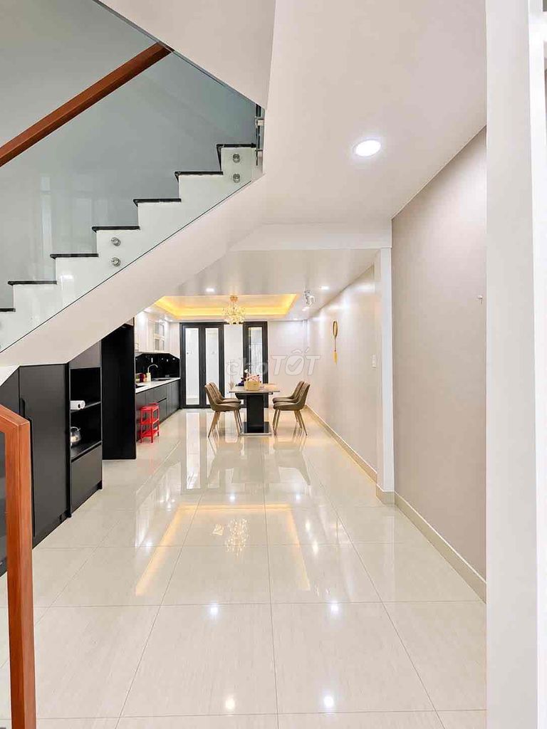 House 1 5th floor bedroom 4 x 18 m pre-line front number 3Xq0