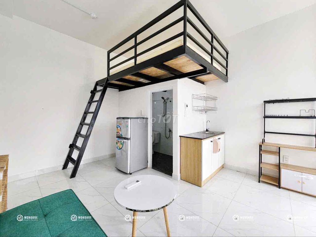 The apartment is full of furniture, private washing machines - only 6 million.