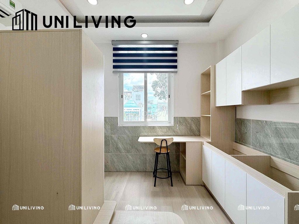 Rent a full-in-house house with open windows in the 10th.