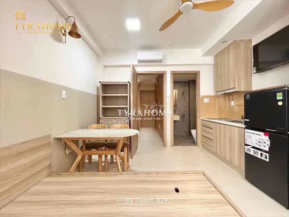 The fully-in-the-art mini-house is located in the middle of the 12th district.