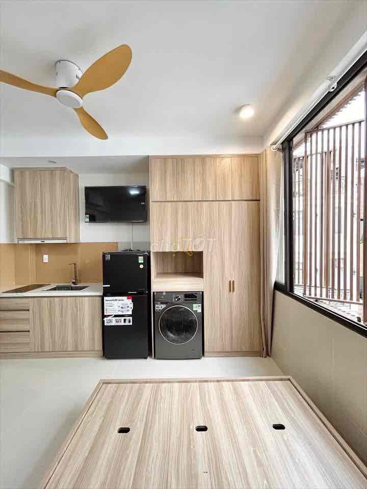 The fully-in-the-art mini-house is located in the middle of the 12th district.