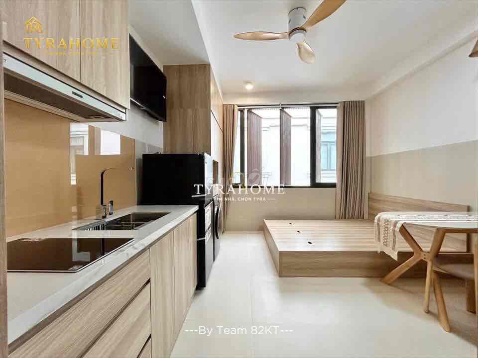 The fully-in-the-art mini-house is located in the middle of the 12th district.