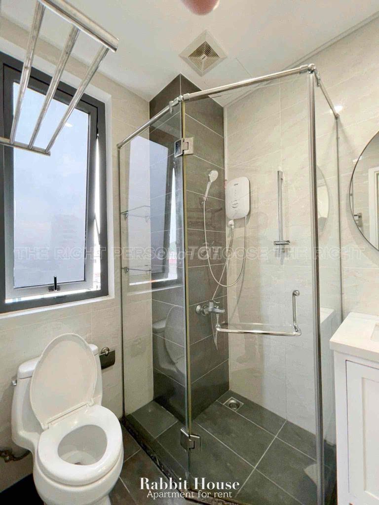 Rent the open window apartment in Cầu Ông Lãnh district 1