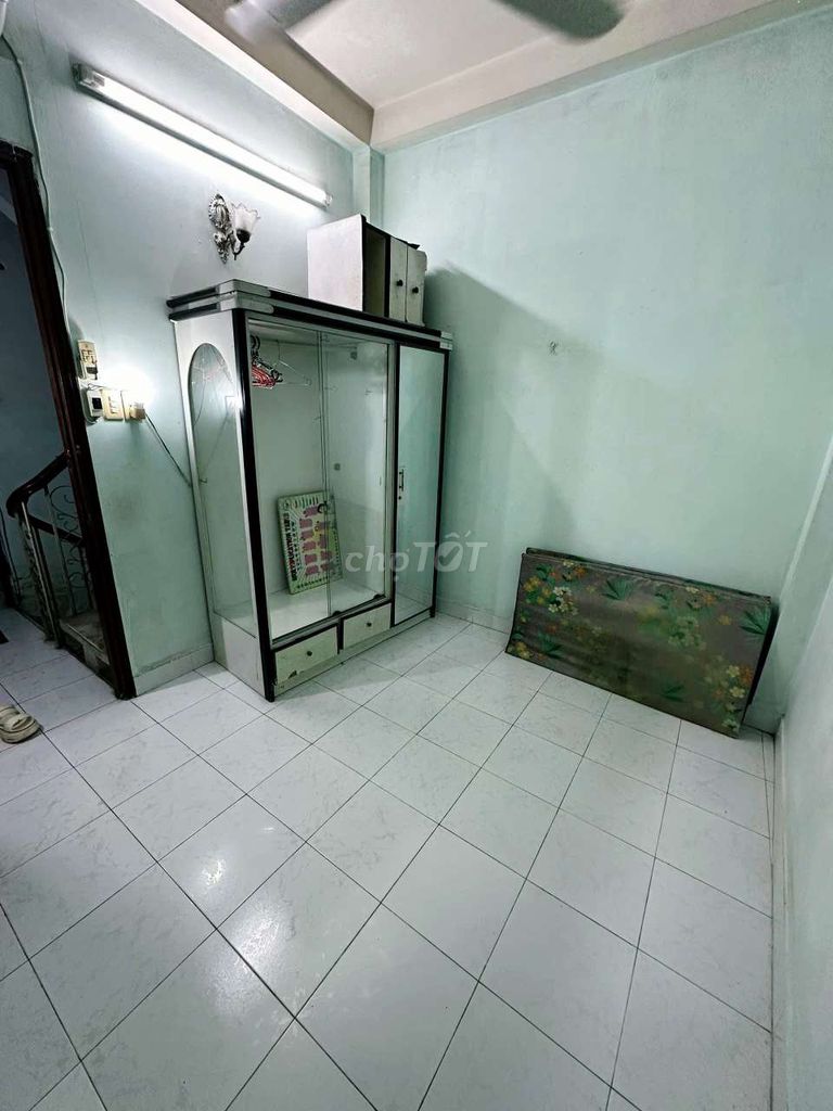 Rent the 3rd District Room, new fuff interior 2 million9.