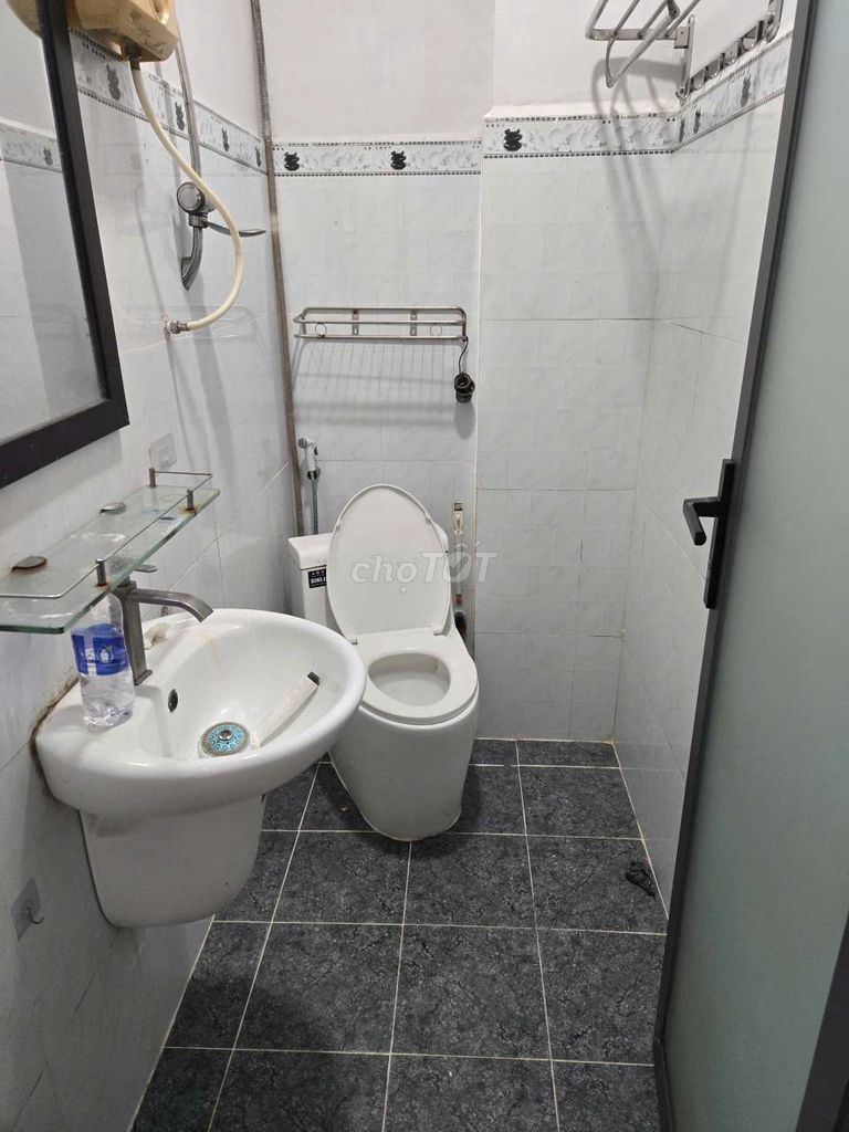 It's the owner who rents the original three-story apartment.
