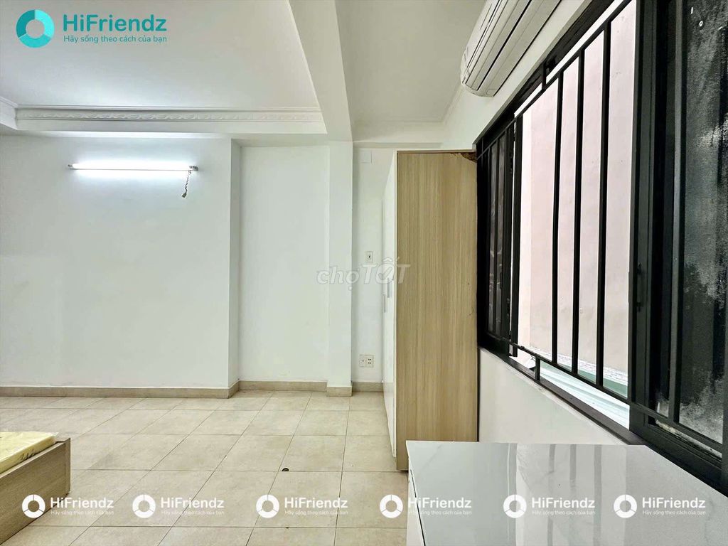 The room is 25 M2 wide. The entire interior of the heart of tb is only 4 million and 5