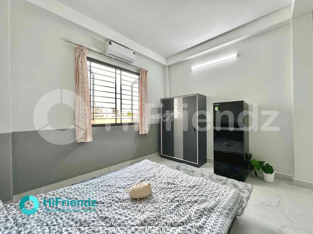 Rent studio full window interiors near soldier - mg muscle -cm