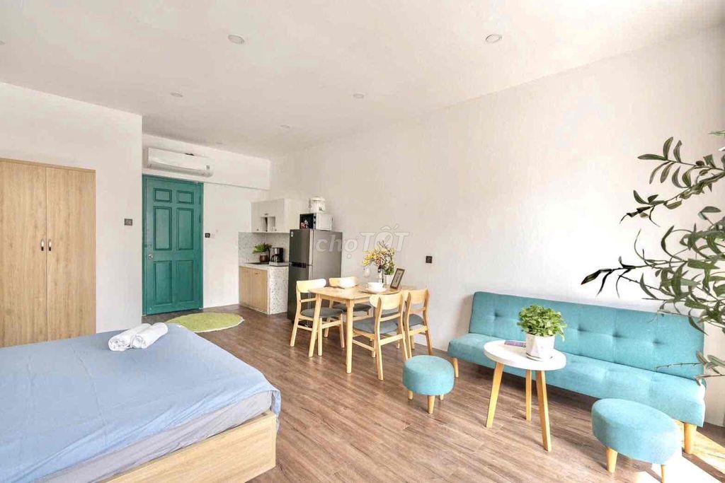 Rent a new balconies 100% north coastal residence.