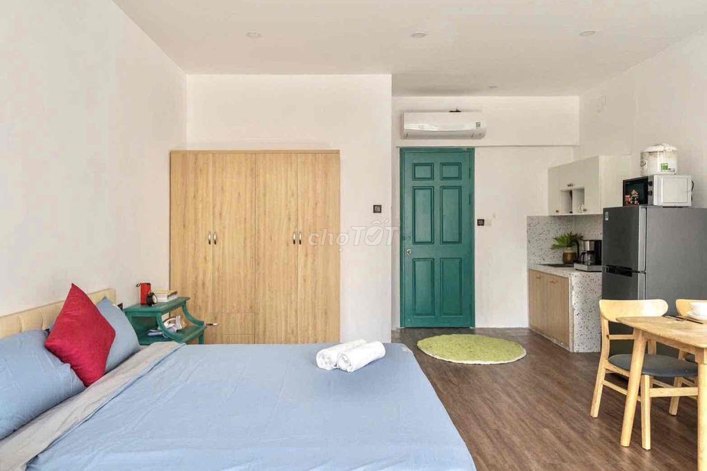 Rent a new balconies 100% north coastal residence.