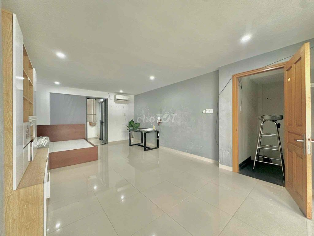 Rent Tân Phú full kitchen interior near Âu Cơ long-ranged