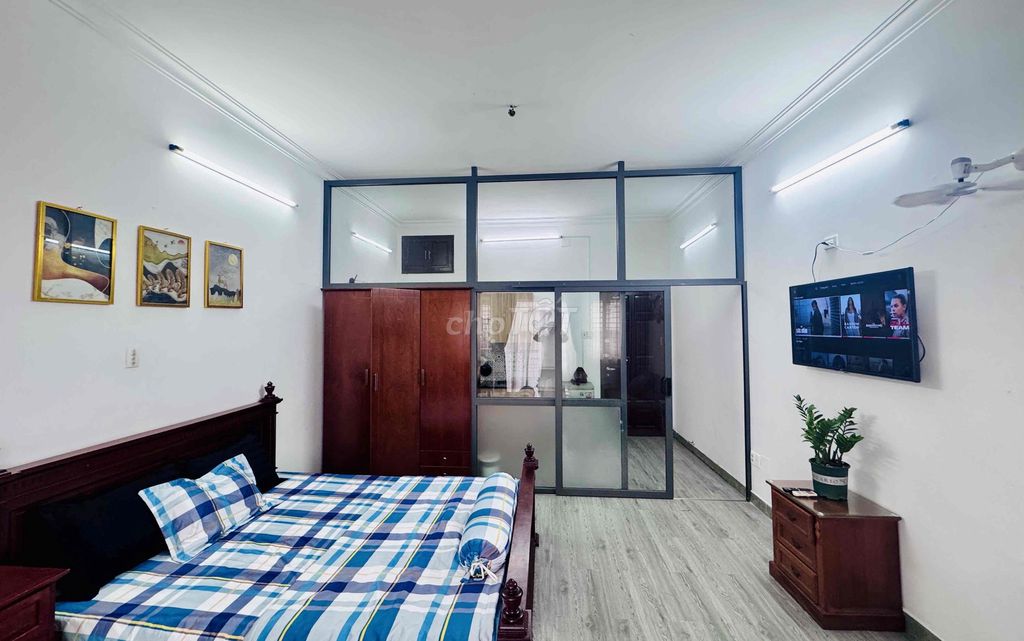 The dv 50 m2 Full apartment has its own kitchen balconies near the airport 7 million a month