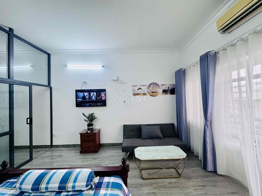 The dv 50 m2 Full apartment has its own kitchen balconies near the airport 7 million a month