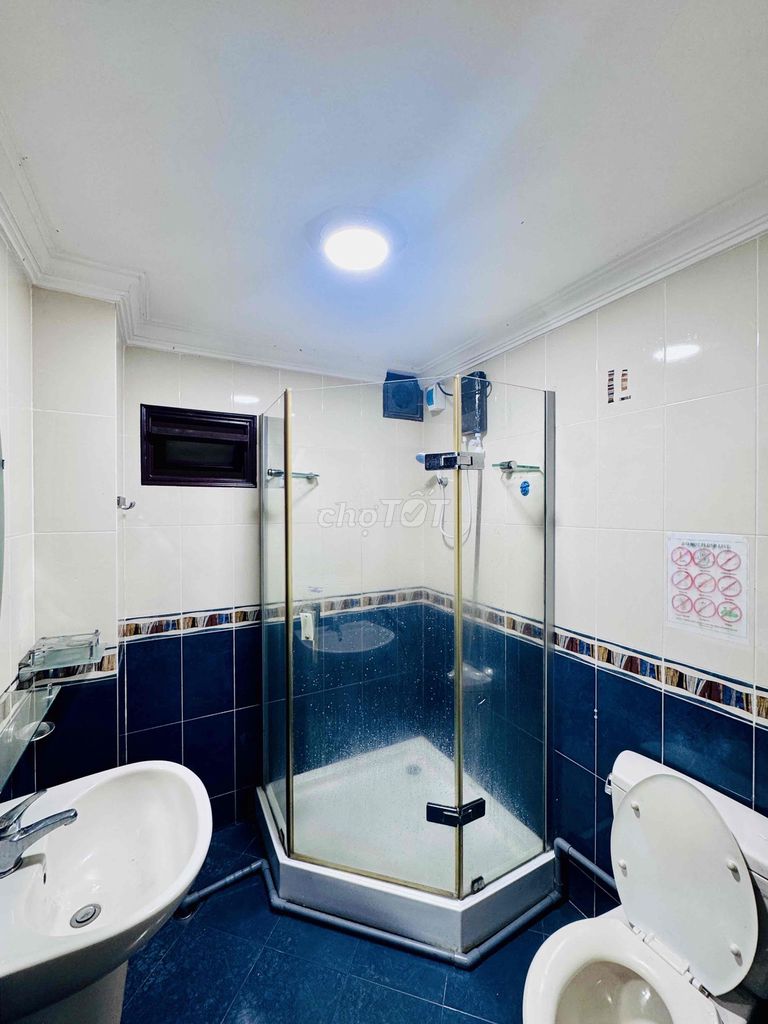 The dv 50 m2 Full apartment has its own kitchen balconies near the airport 7 million a month