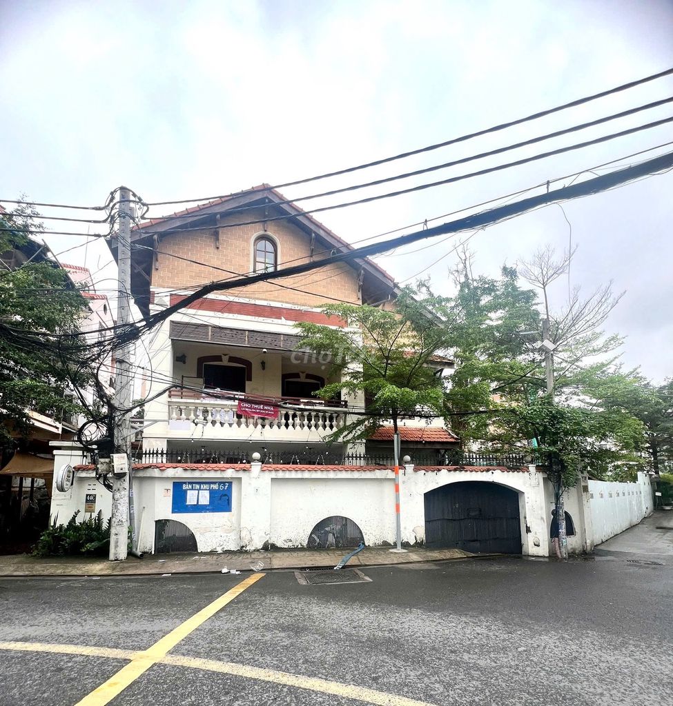 area 20 x 20 meters - 4 Ung Văn Khiêm, Bình Thạnh - 5 floors, 6x