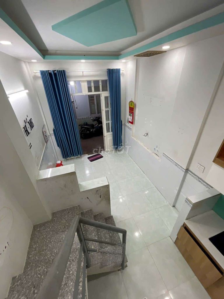 Two floors, two bedrooms, two toilets, 20th, Hiệp Bình Chánh Thủ Đức, 8 million and a half a hour.