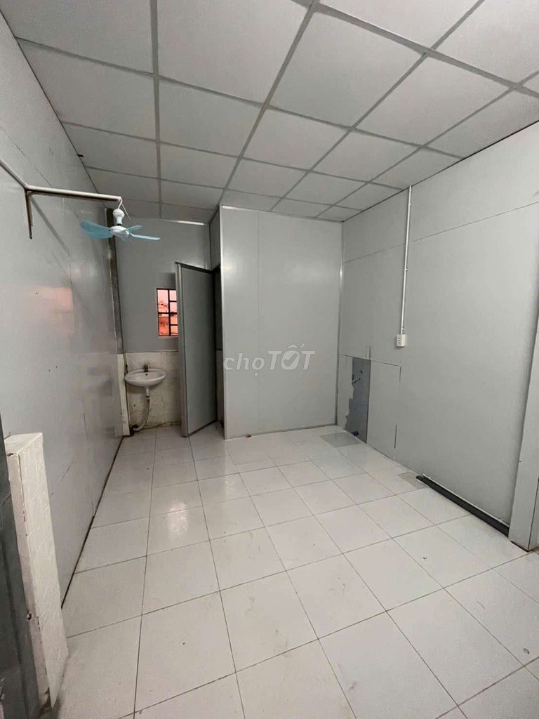 Two floors, two bedrooms, two toilets, 20th, Hiệp Bình Chánh Thủ Đức, 8 million and a half a hour.