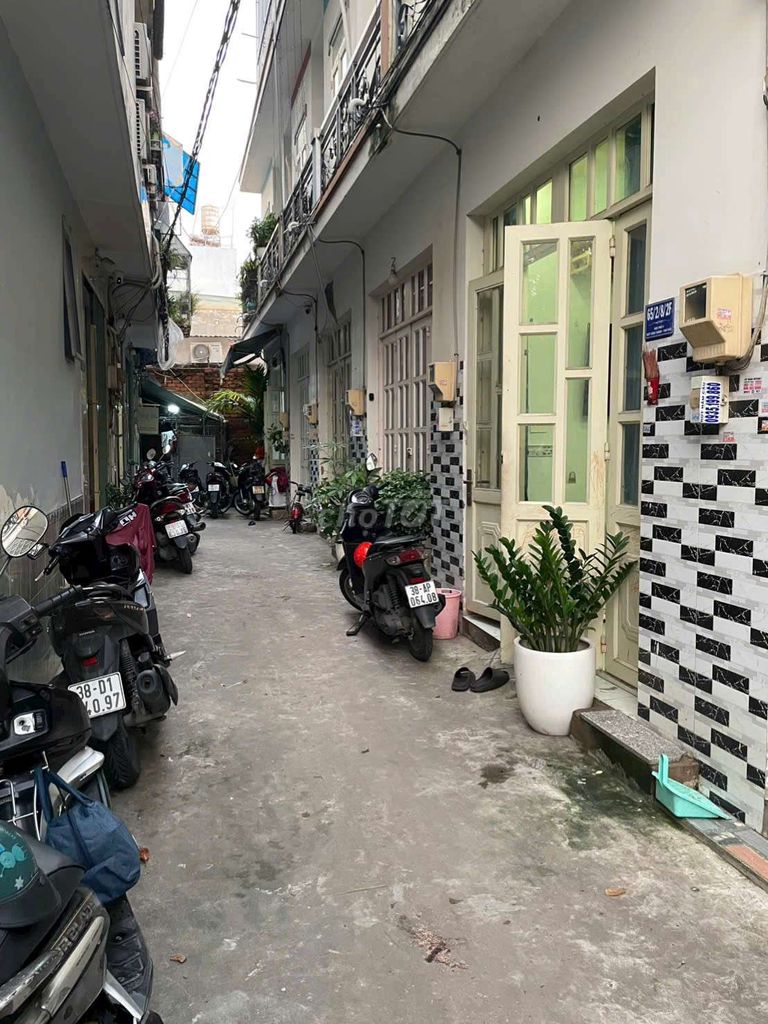 Two floors, two bedrooms, two toilets, 20th, Hiệp Bình Chánh Thủ Đức, 8 million and a half a hour.