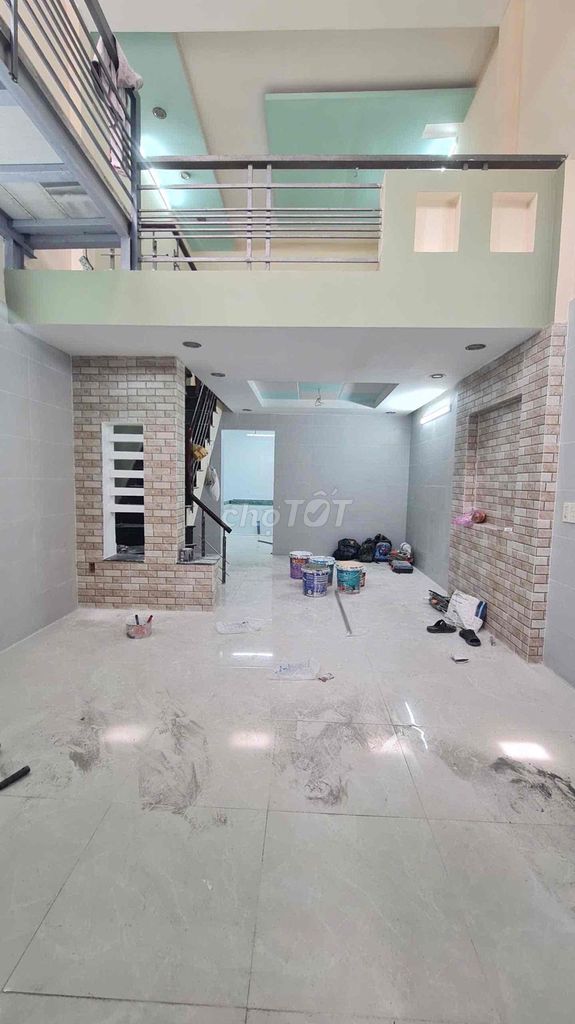 The new house is 100 percent new. There's a two-room bathroom.