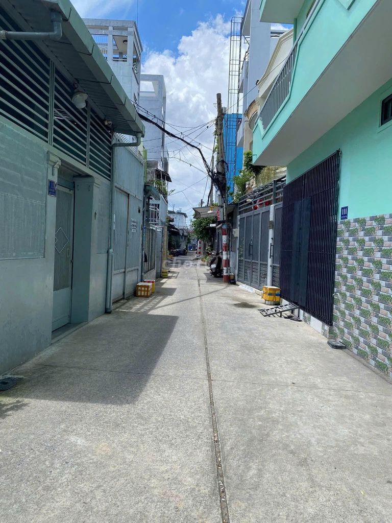 Tân Phú Lê Trọng Tấn alleys for rent 8.5 million, two rooms, two toilets.