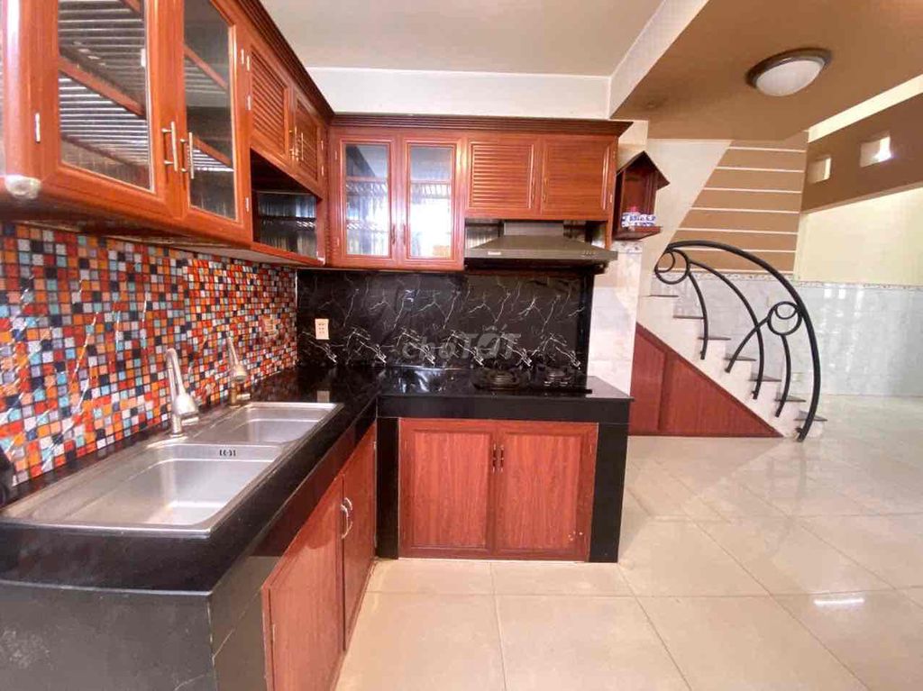 Nice new apartment. Two-story bedrooms. Three against the other one. SKMG 8 Phú Nhuận