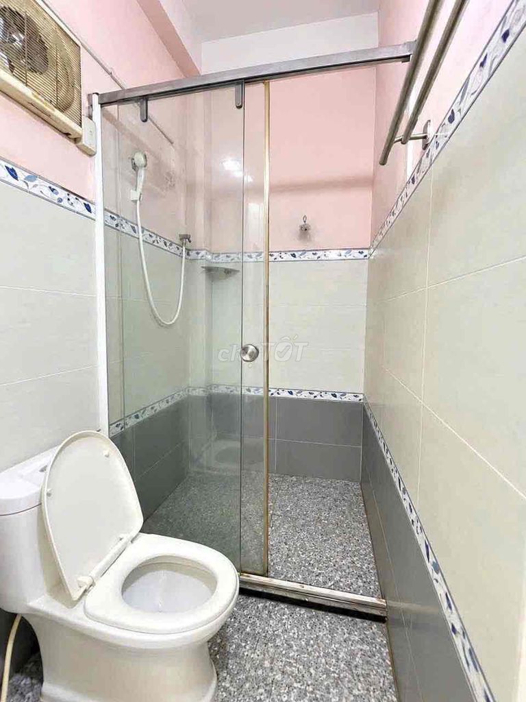 Nice new apartment. Two-story bedrooms. Three against the other one. SKMG 8 Phú Nhuận
