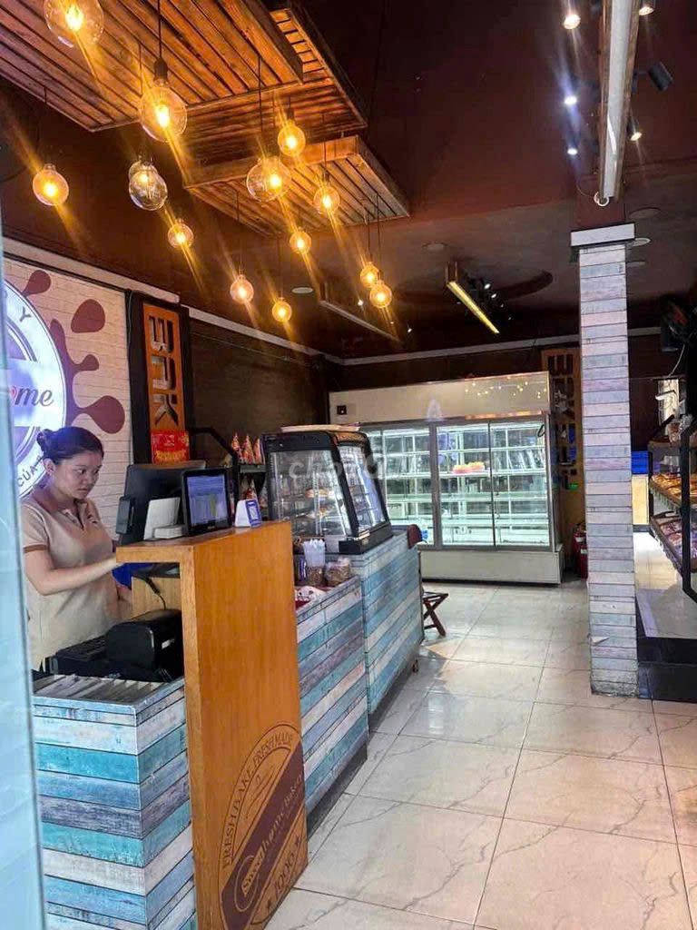 area 5 x25 meters - Corner 2 1 .4 Nguyễn Sơn, Q.Tân Phú - 4 stories, 740 refrigerators