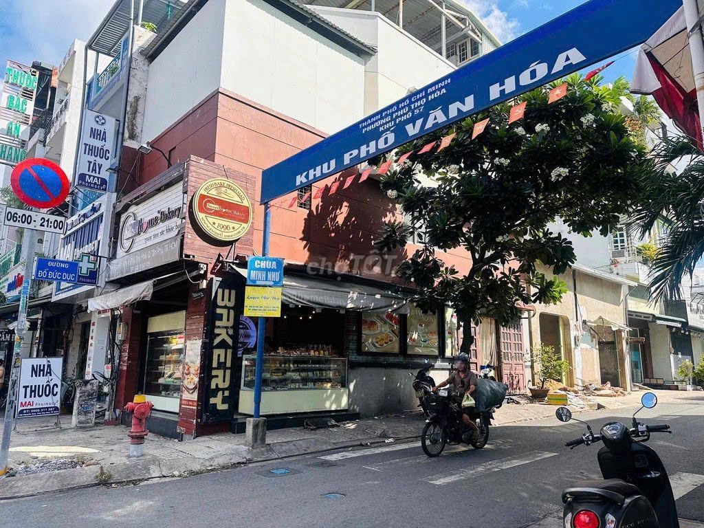 area 5 x25 meters - Corner 2 1 .4 Nguyễn Sơn, Q.Tân Phú - 4 stories, 740 refrigerators