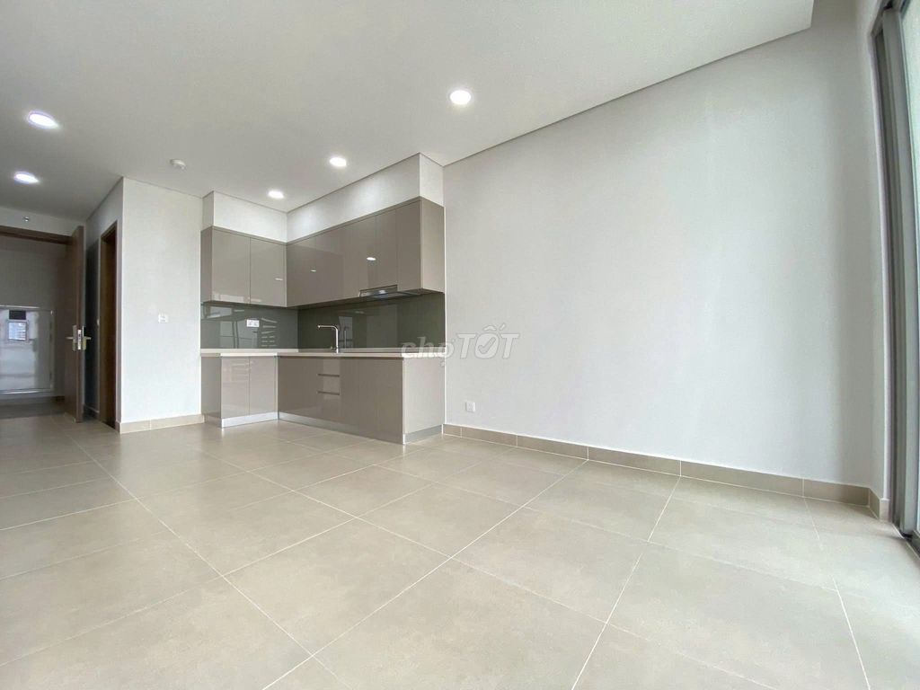 The corner of three bedrooms, 109 meters, apartment ResGreen-Tân Phú at 13.5 million a month, no furniture.