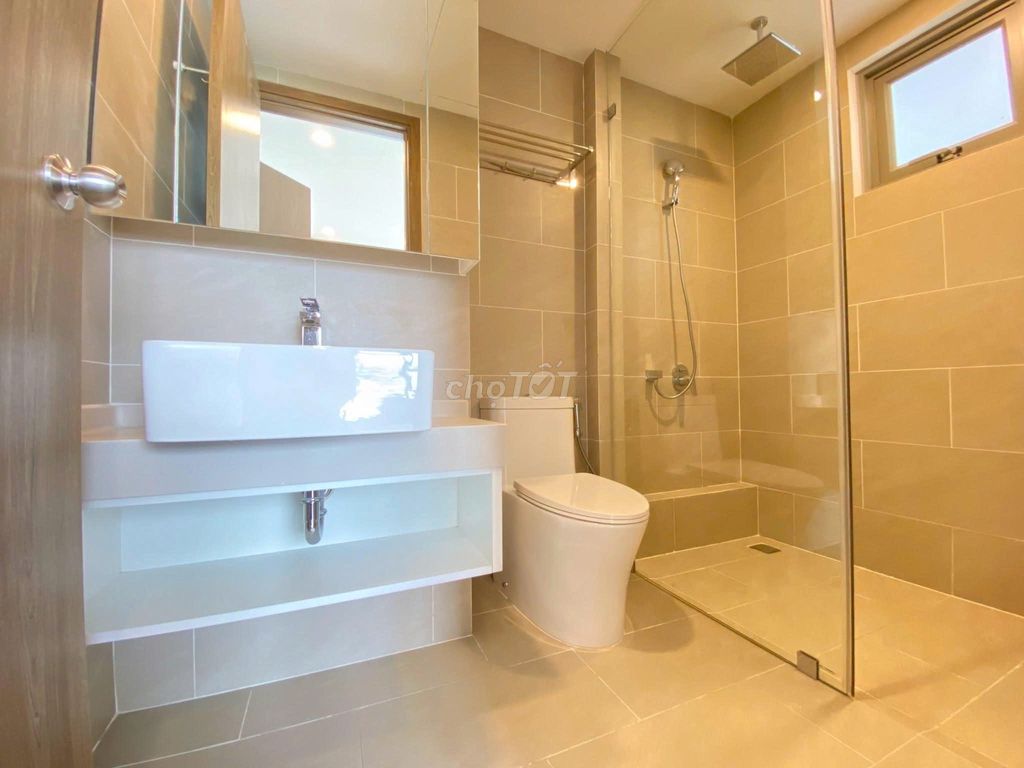 The corner of three bedrooms, 109 meters, apartment ResGreen-Tân Phú at 13.5 million a month, no furniture.