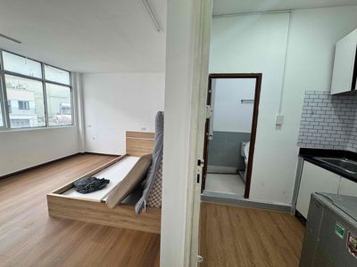 The 1st Bedroom - The Big Window - The Private Washer - Right Uptown Bridge
