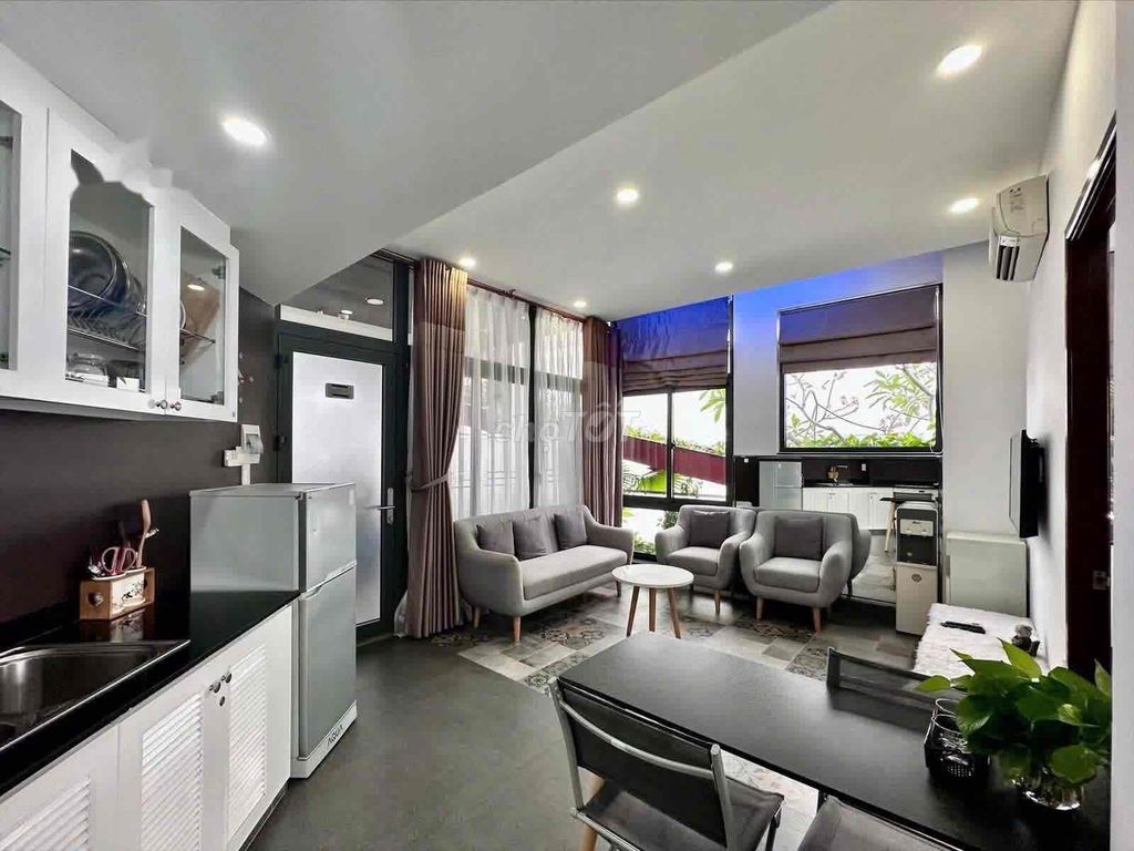 One bedroom, big balconies, full furniture.