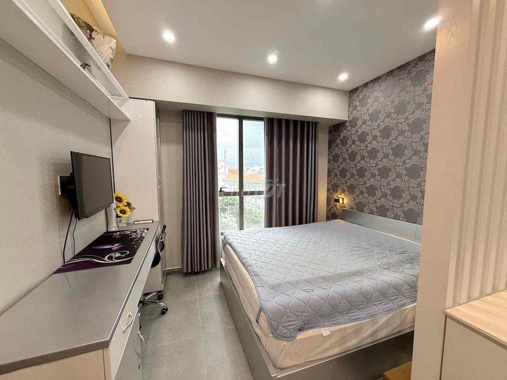High-end apartment next to the park of the Healing Park