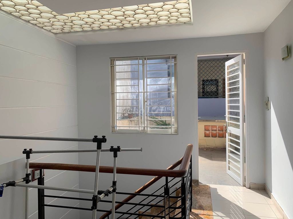 Renting four bedrooms-- Tân Bình.