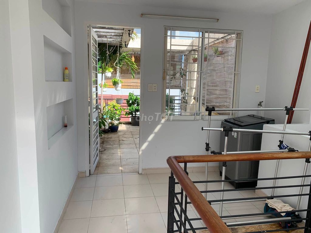 Renting four bedrooms-- Tân Bình.