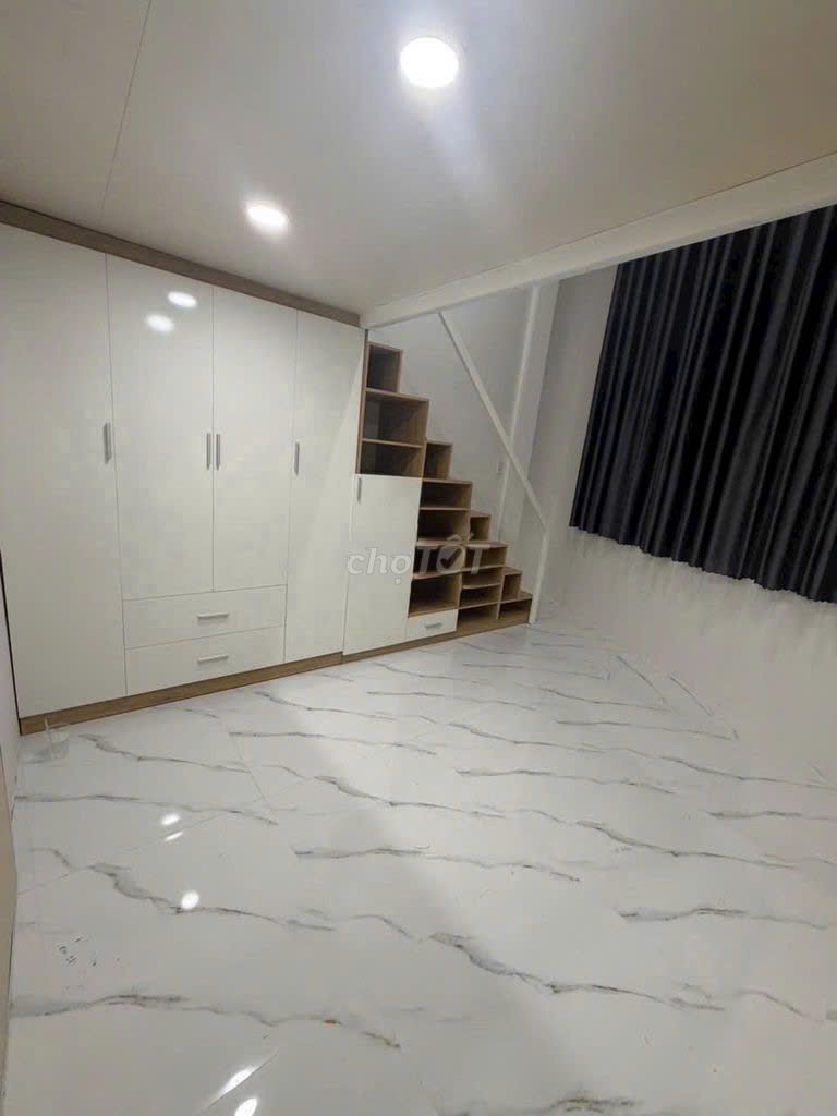 Rent a house on Số 1, 1801 10, Q. Tân Bình, 17 million.