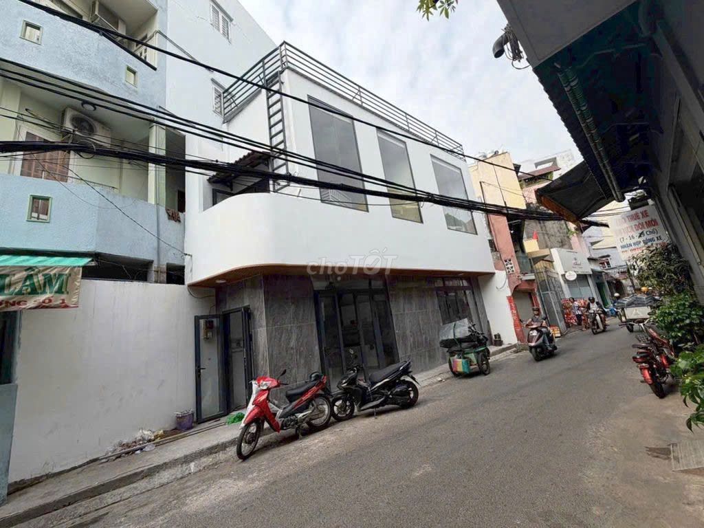 Rent a house on Số 1, 1801 10, Q. Tân Bình, 17 million.