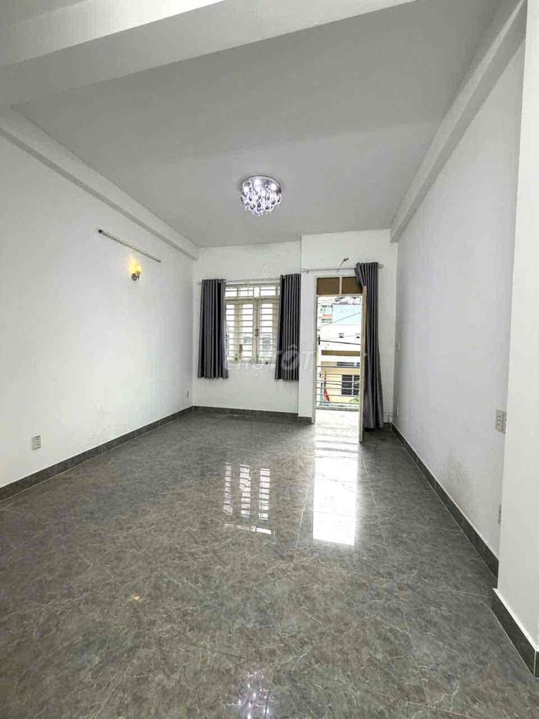 Two rooms ready air conditioning Bình Tiên.