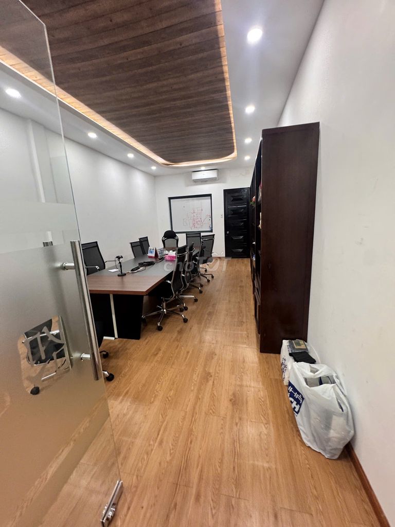 - House 62 Nguyễn Cư Trinh, District 1 - area 4 x16 meters, 2nd floor