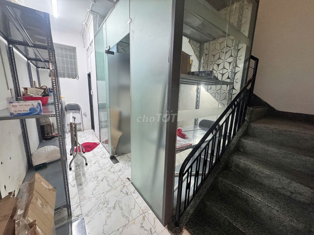- House 62 Nguyễn Cư Trinh, District 1 - area 4 x16 meters, 2nd floor