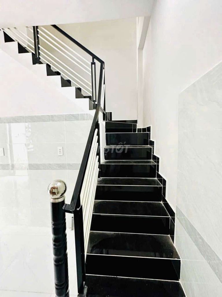 Nice new home. 634/ Tỉnh lộ 10.5 million.