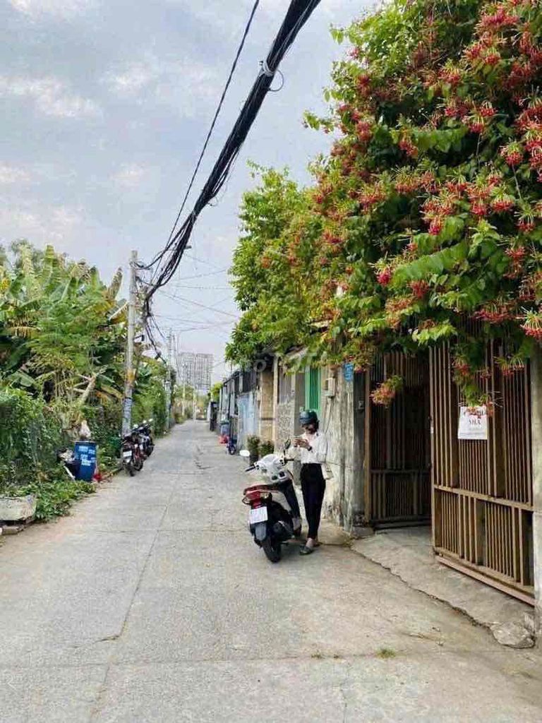 Parkinghouse 160 meters car alley 1/ Phạm Văn Đồng, Linh Đông