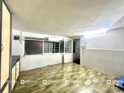 air conditioning suite 800 meters away - cheap - sky windows