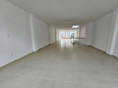 Wet Street new place! 101 D Phan Xích Long, Q.Phú Nhuận. area using 500 m2