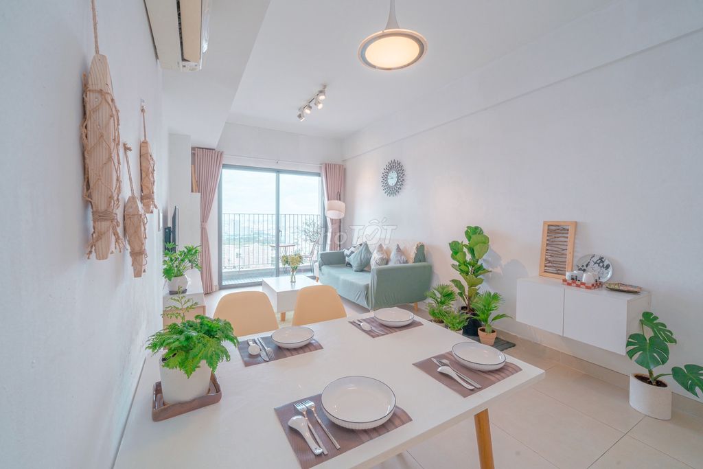 Nice house at Masteri Thảo Điền 2 bedroom-18 million with full interior.