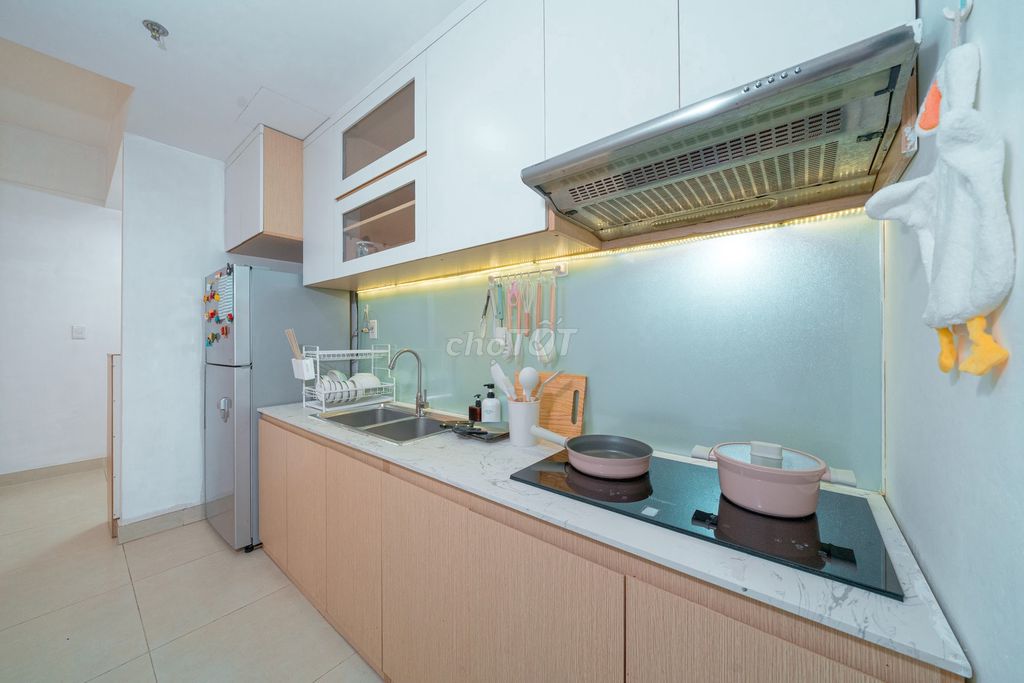 Nice house at Masteri Thảo Điền 2 bedroom-18 million with full interior.
