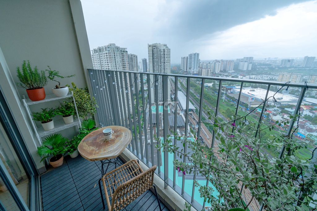 Nice house at Masteri Thảo Điền 2 bedroom-18 million with full interior.