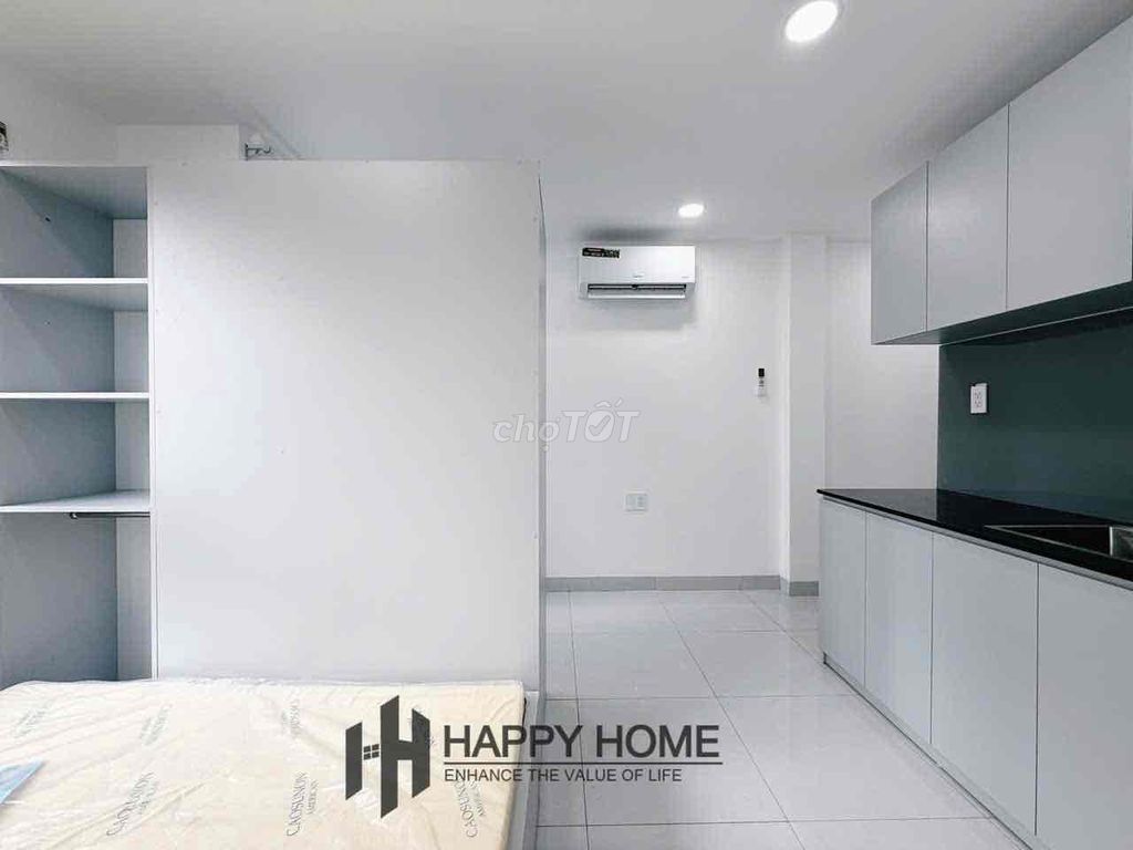 New house, bandey, big garage, Phan Xích Long Road - too convenient