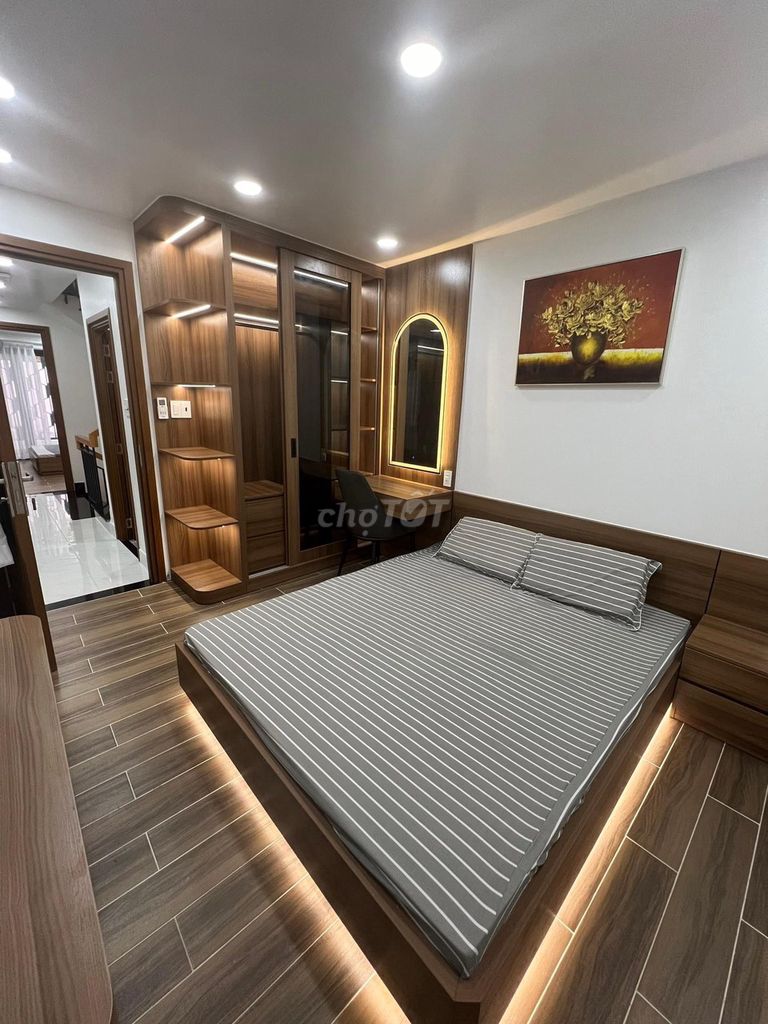 Three bedrooms, ready.